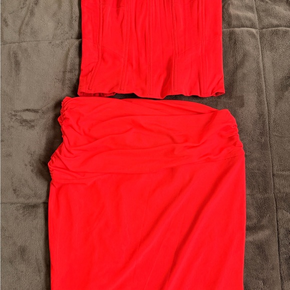 Chic Strapless Red Dress - Picture 4 of 5
